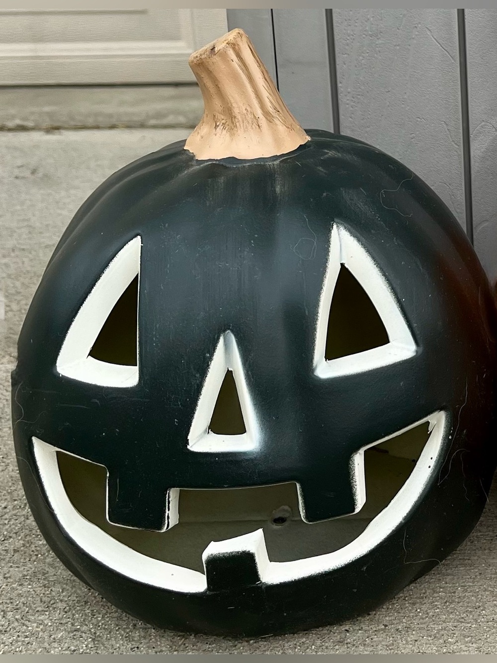 Black Jack-O'-Lantern Pumpkin Halloween Décor with Tan Stem BlowFoam Mold 15in 🎃